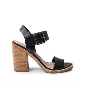 Steve Madden Weaved Castro Sandal (black)